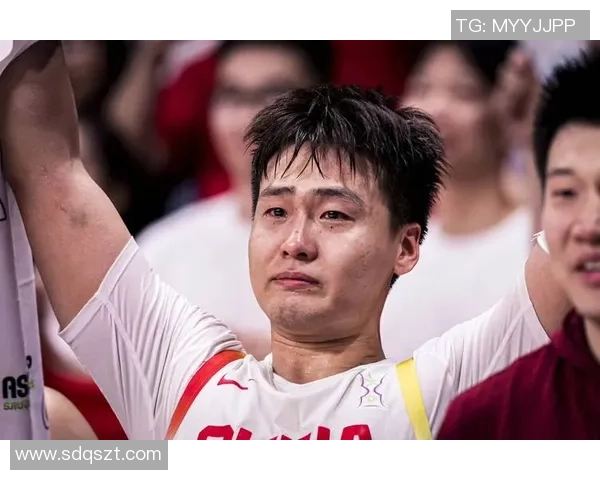 媒体人:没有王豪杰男篮内外线进攻分裂,死打内线凿不死对手 媒体人:没有王豪杰男篮内外线进攻分裂,死打内线凿不死对手